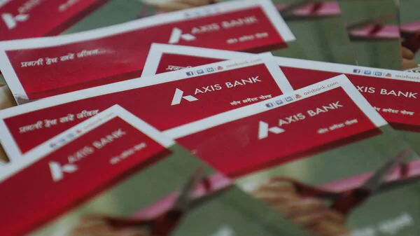 Axis Bank Stock Under Pressure, Investors Cautious