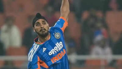 Seven Wides in One Over: A Rare Cricket Moment