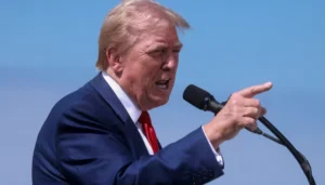 তাহলে সপ্তাহের শেষেই ইরান আক্রমণ করবে আমেরিকা? মার্কিন সেনাবাহিনী অপেক্ষায় ট্রাম্পের গ্রীন সিগন্যালের | US-Iran Conflict